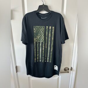 Under Armour Men's Black Tee with Camo Flag